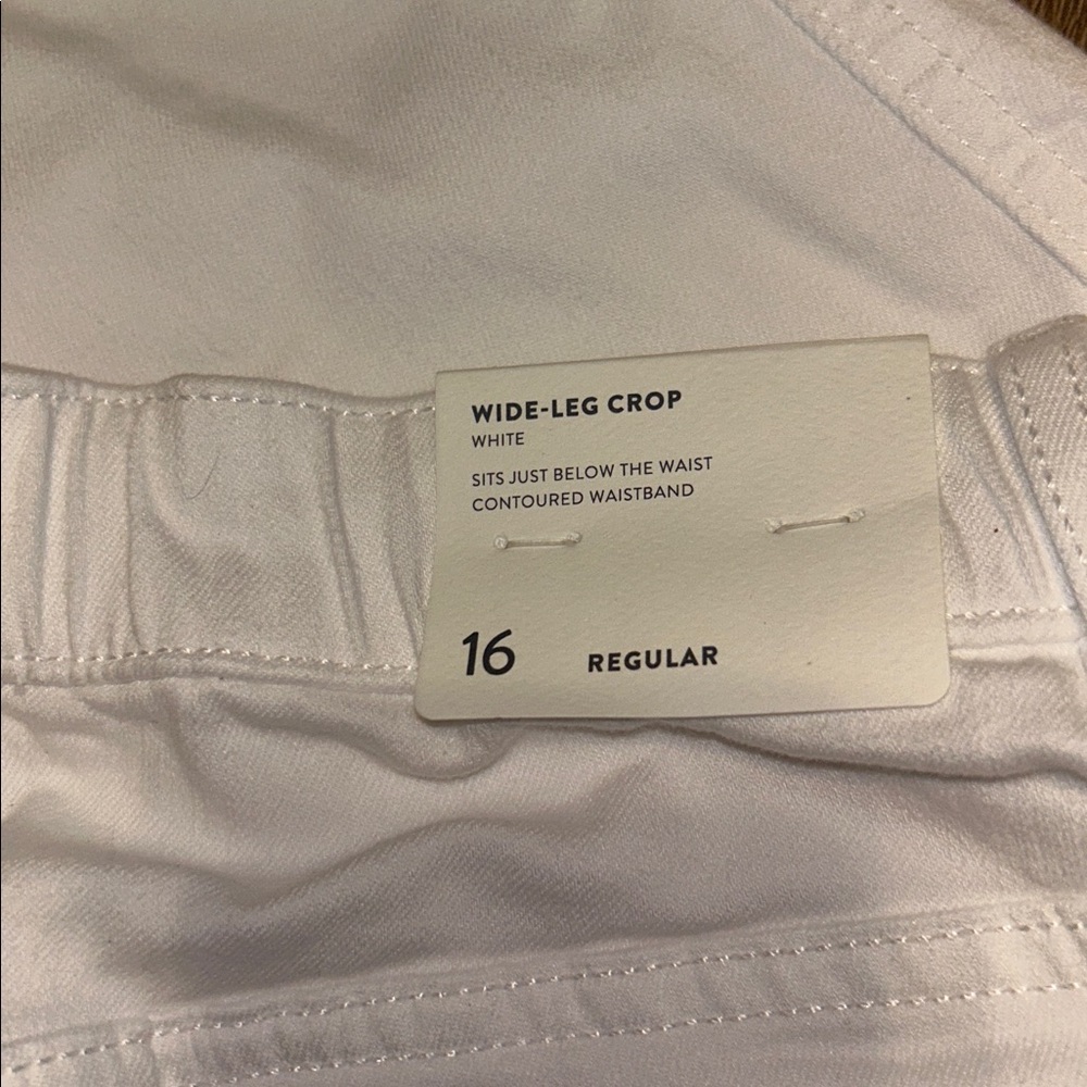 J. Jill Wide-Leg Welt-Pocket Crops - Picture 6 of 8